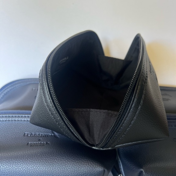 AIRLINE BUSINESS CLASS Amenities Kit. - Picture 4 of 7